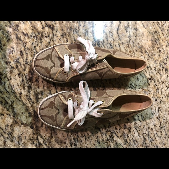Coach sneakers size 7 - Picture 4 of 5
